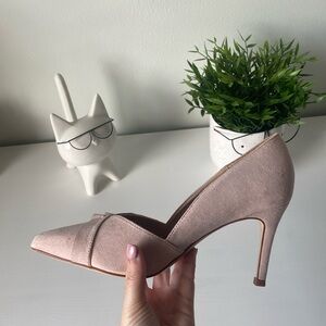 A new day pink pointy closed toe heel